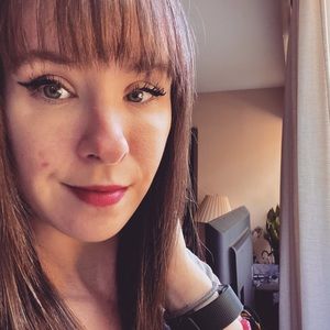 Meet your Posher, Leanne